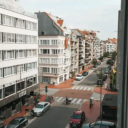 Cosy Appartement- 2 Slaapkamers Schuin Zeezicht Met Garage شقة