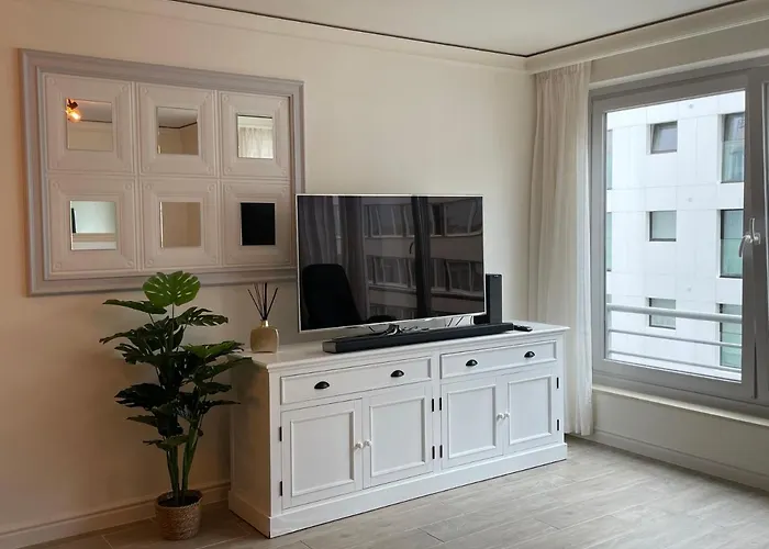 Cosy Appartement- 2 Slaapkamers Schuin Zeezicht Met Garage * Knokke-Heist